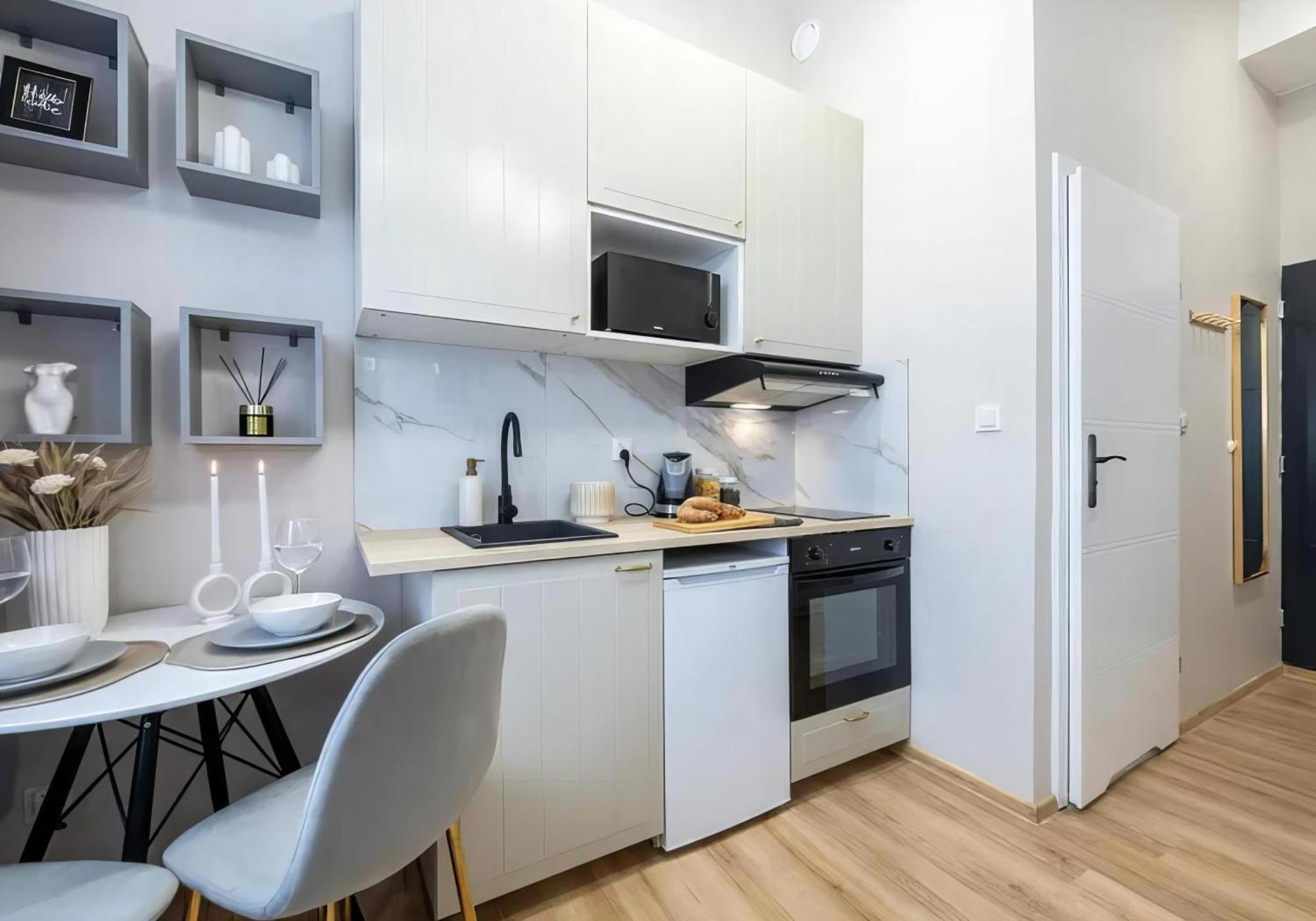 Q2 Warsaw Apartments Extérieur photo